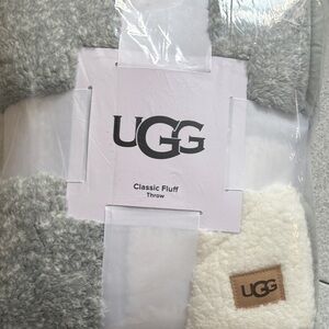 UGG Classic Fluff Throw in Mint Green and Ivory